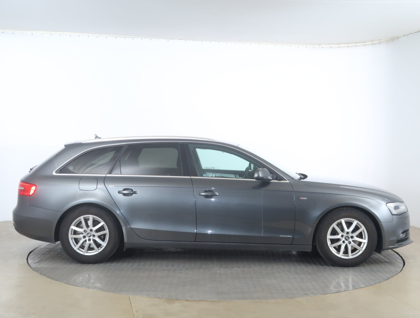 Audi A4, 2015