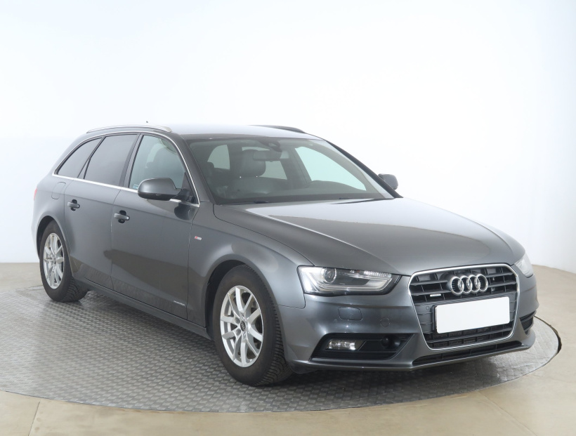 Audi A4, 2015