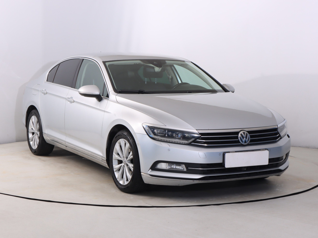 Volkswagen Passat, 2015