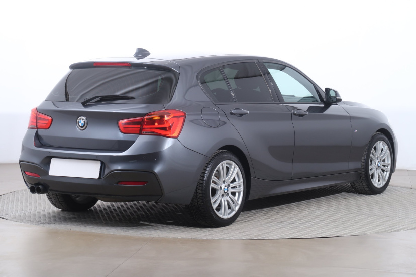 BMW 1, 2015