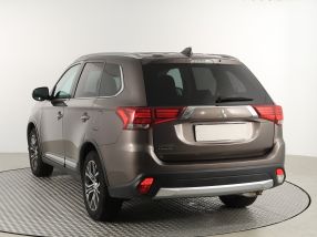 Mitsubishi Outlander - 2017