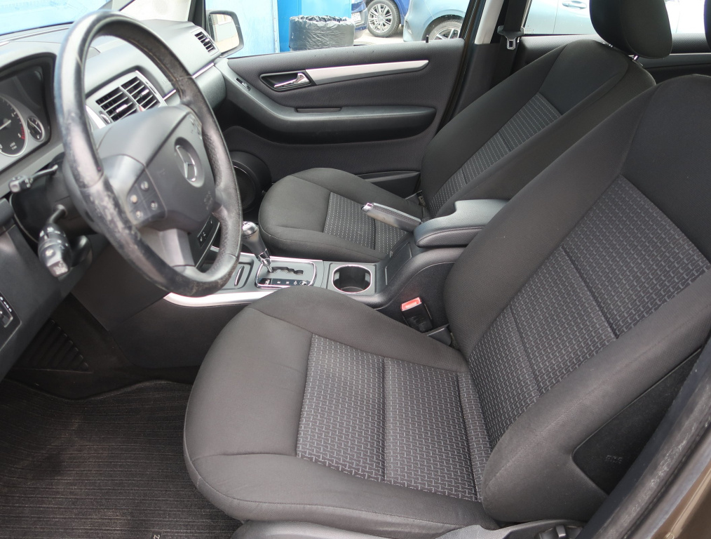 Mercedes-Benz B