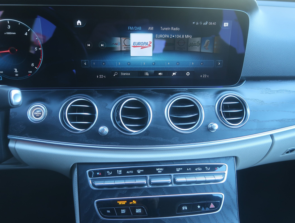 Mercedes-Benz E
