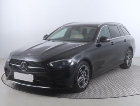 Mercedes-Benz E - 2021