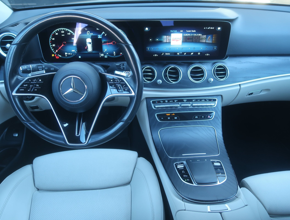 Mercedes-Benz E
