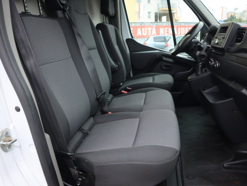 Renault Master, 2022