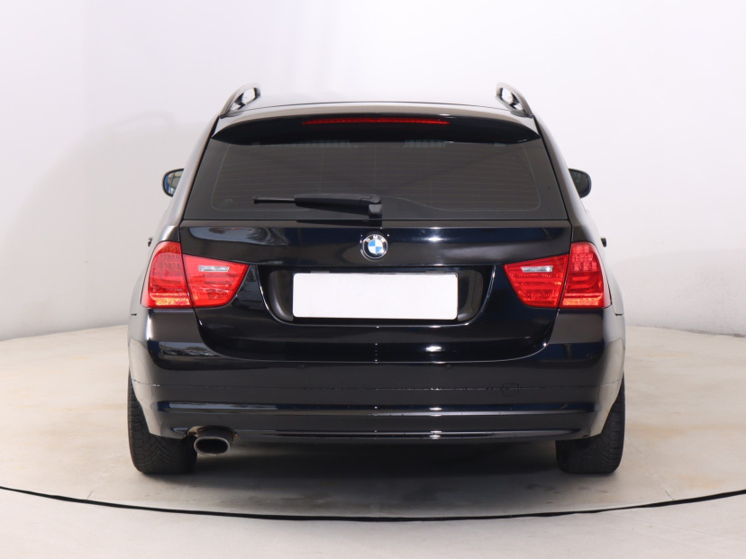 BMW 3, 2010