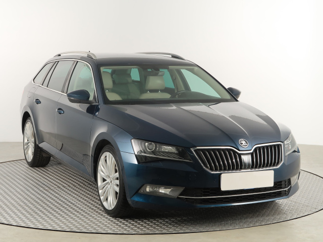 Škoda Superb 2016
