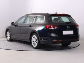Volkswagen Passat - 2021