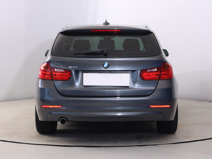 BMW 3, 2015
