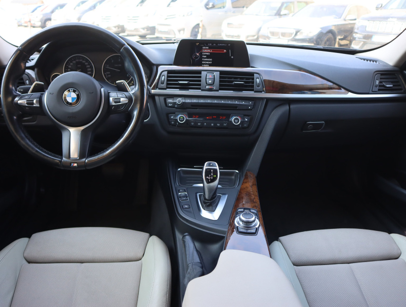 BMW 3, 2015