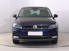 Volkswagen Tiguan - 2016