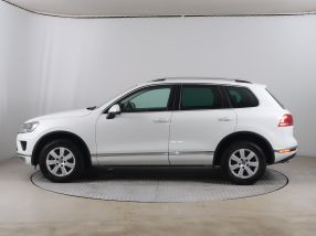Volkswagen Touareg - 2015