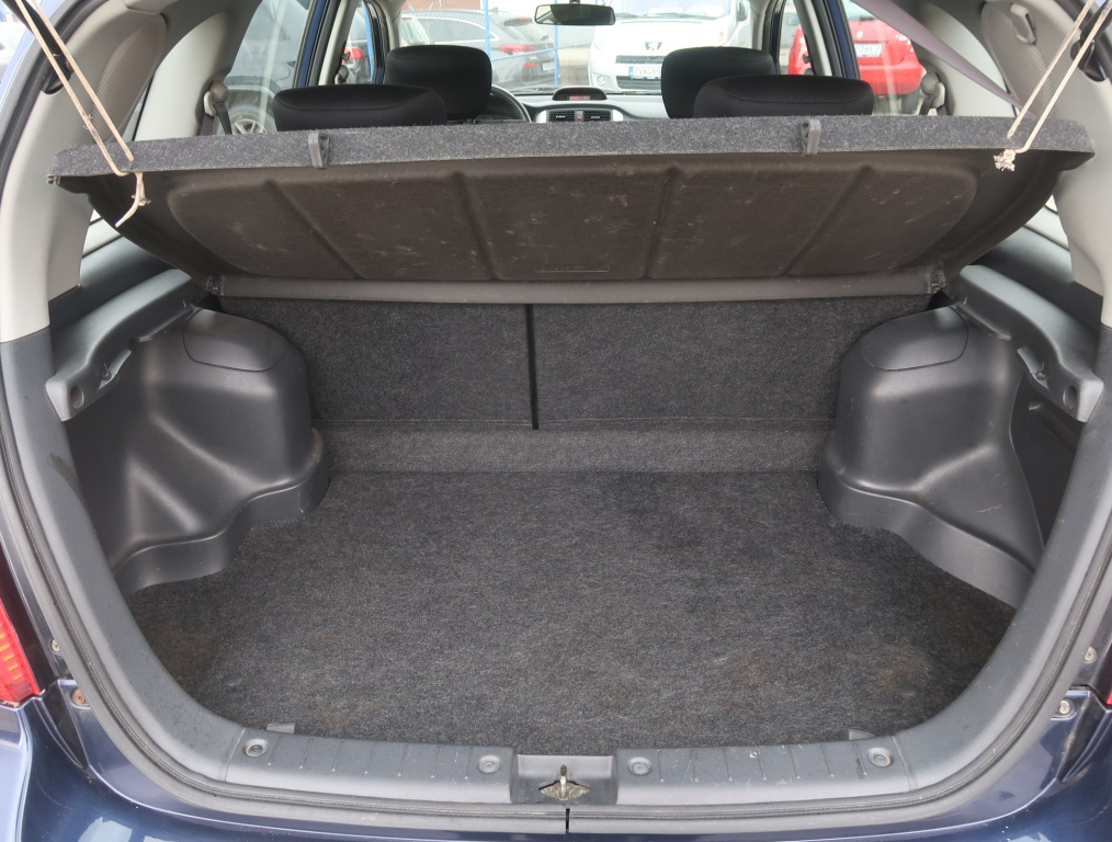 Suzuki Liana