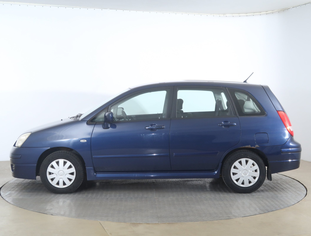 Suzuki Liana