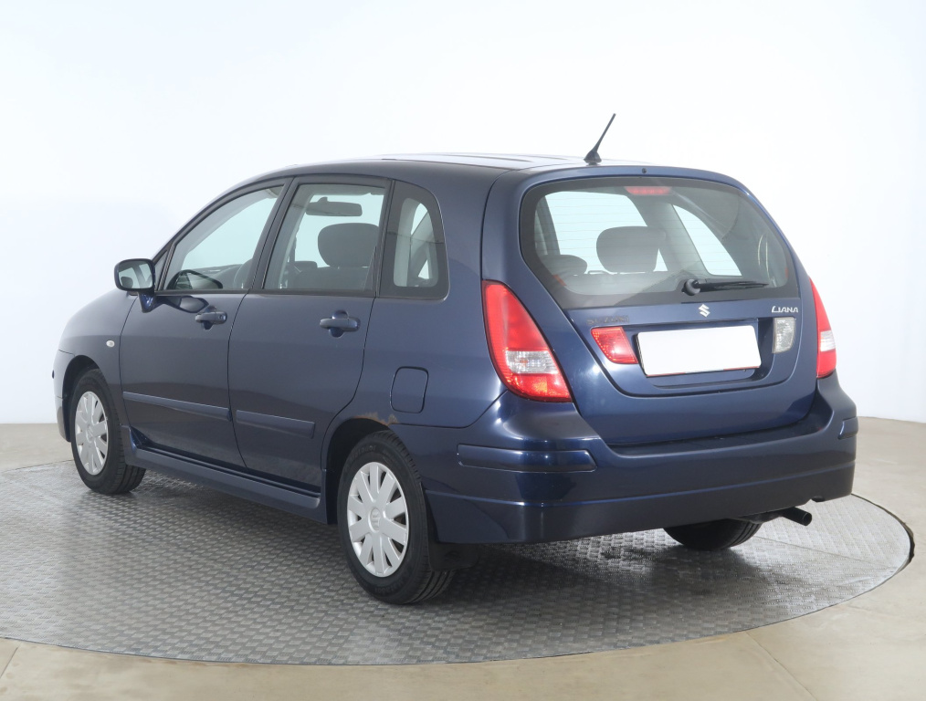 Suzuki Liana