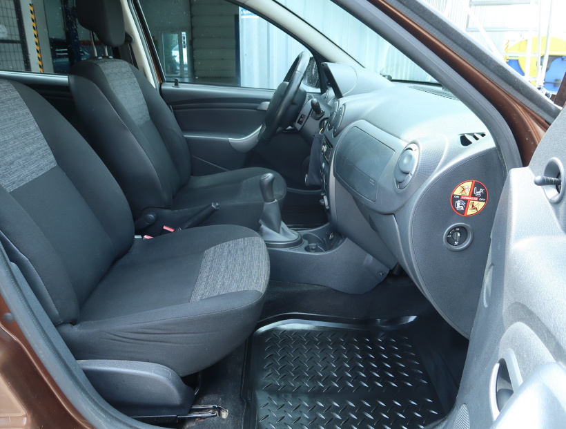 Dacia Duster, 2012
