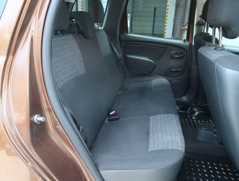 Dacia Duster, 2012