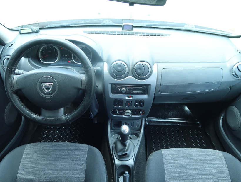 Dacia Duster, 2012