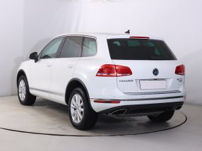 Volkswagen Touareg - 2015