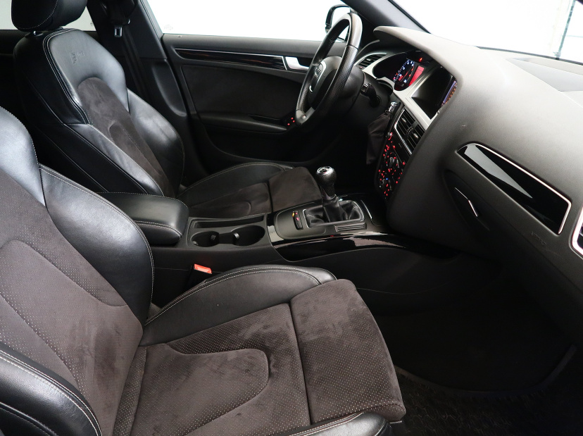 Audi A4, 2011