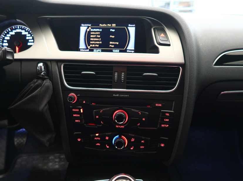 Audi A4, 2011