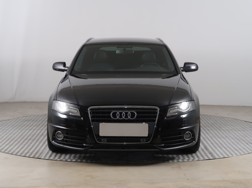 Audi A4, 2011