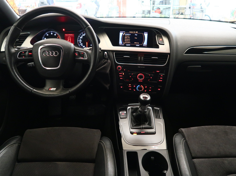 Audi A4, 2011