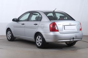 Hyundai Accent - 2010