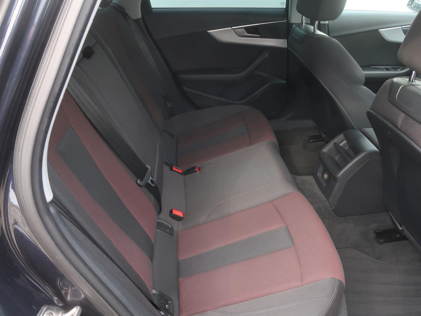 Audi A4, 2016