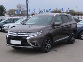 Mitsubishi Outlander - 2017