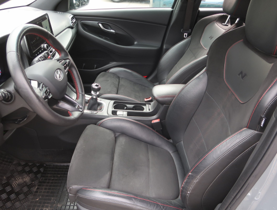 Hyundai i30 1.5 T-GDI MHEV