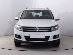 Volkswagen Tiguan - 2015