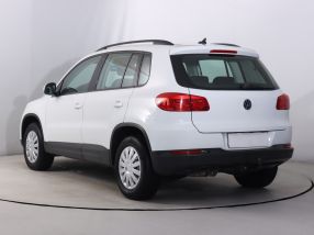 Volkswagen Tiguan - 2015