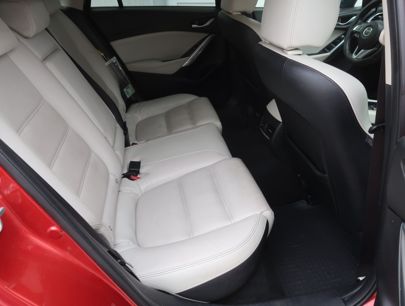 Mazda 6, 2015