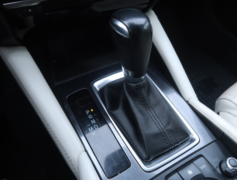 Mazda 6, 2015