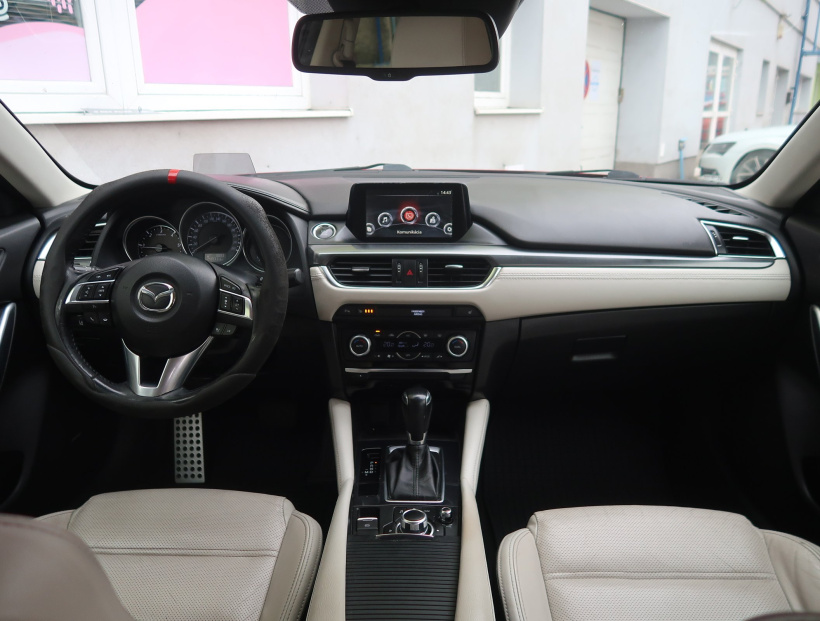 Mazda 6, 2015