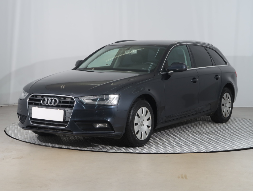 Audi A4, 2013