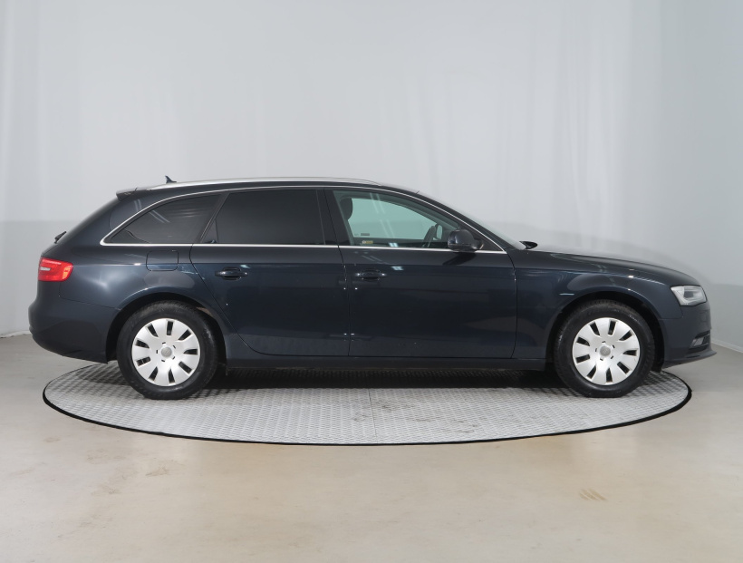 Audi A4, 2013