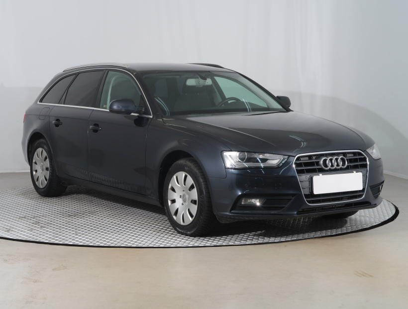 Audi A4, 2013