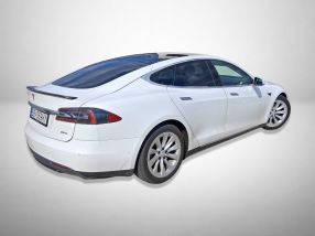 Tesla Model S - 2015