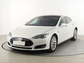 Tesla Model S - 2015