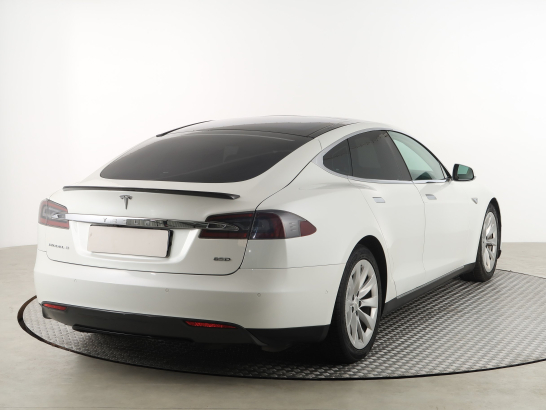 Tesla Model S 85D