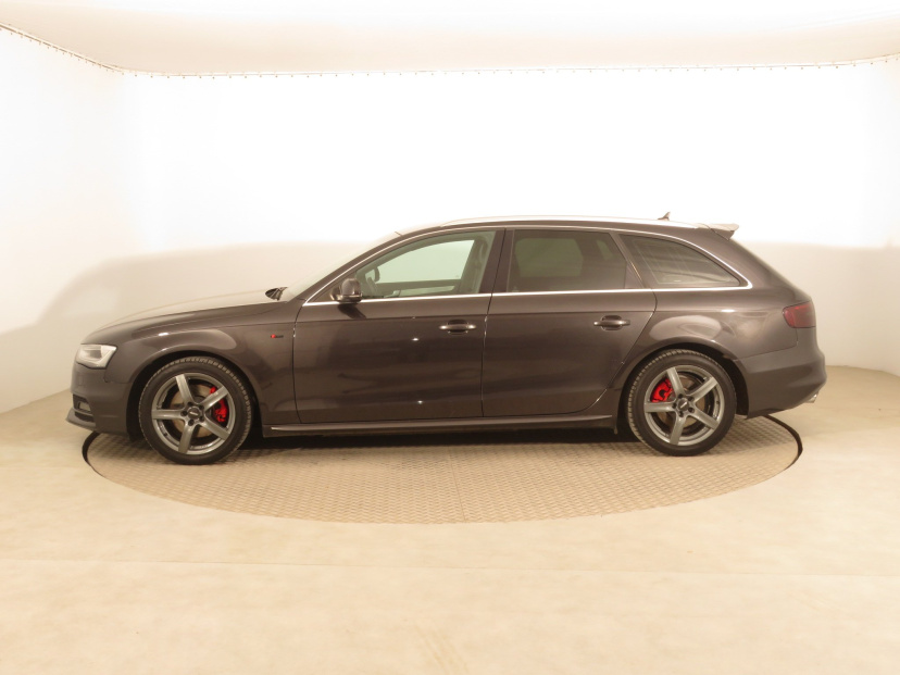 Audi A4, 2013