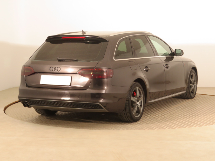 Audi A4, 2013