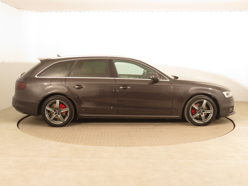 Audi A4, 2013