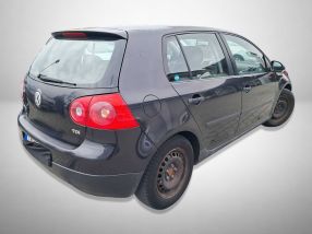 Volkswagen Golf - 2004