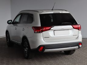 Mitsubishi Outlander - 2017
