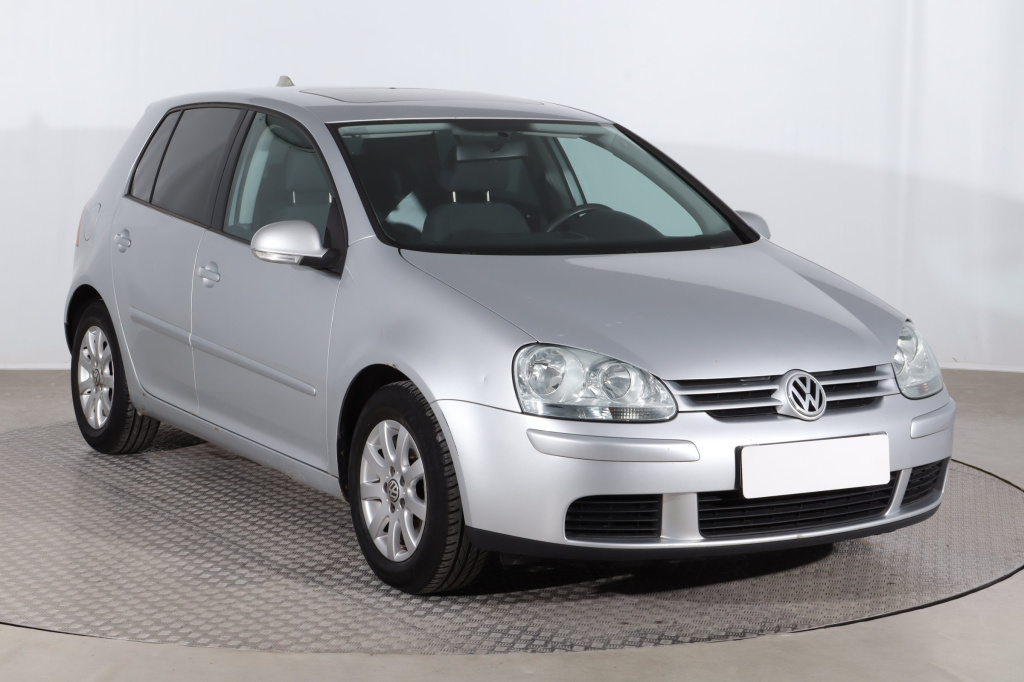 Volkswagen Golf, 2005
