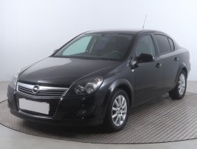 Opel Astra - 2011